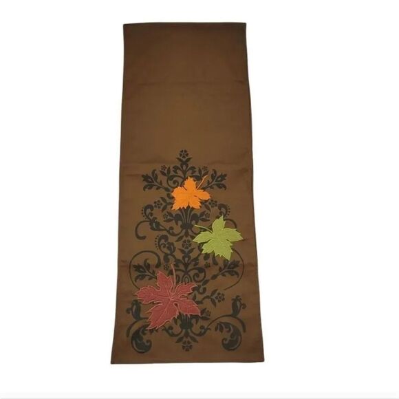 Vintage Pier 1 Imports Fall Autumn Embroidered Leaves Brown Table Runner 71x13.5 - Picture 1 of 4